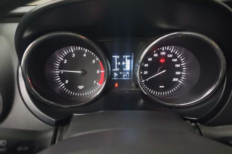 Used HYOSOW S3 2014 1.5L Luxury Version China IV Emission Standard Instrument Cluster