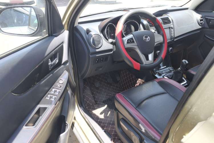 Used HYOSOW S3 2014 1.5L Comfort Version China IV Emission Standard Interior 2