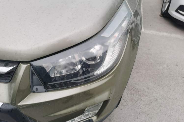 Used HYOSOW S3 2014 1.5L Luxury Version China IV Emission Standard Left Front Headlight