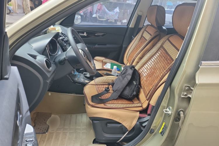 Used HYOSOW S3 2014 1.5L Comfort Version China IV Emission Standard Left Front Seat