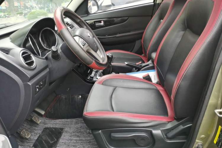 Used HYOSOW S3 2014 1.5L Comfort Version China IV Emission Standard Left Front Seat