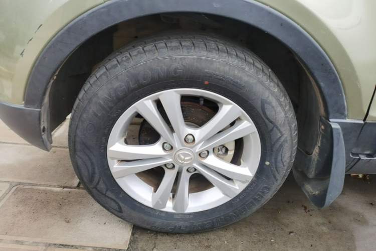 Used HYOSOW S3 2014 1.5L Comfort Version China IV Emission Standard Left Front Wheel Hub