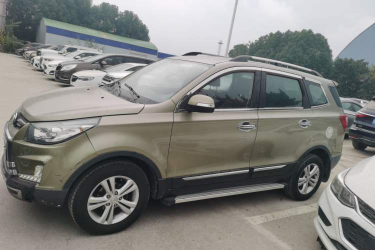 Used HYOSOW S3 2014 1.5L Luxury Version China IV Emission Standard Left Side