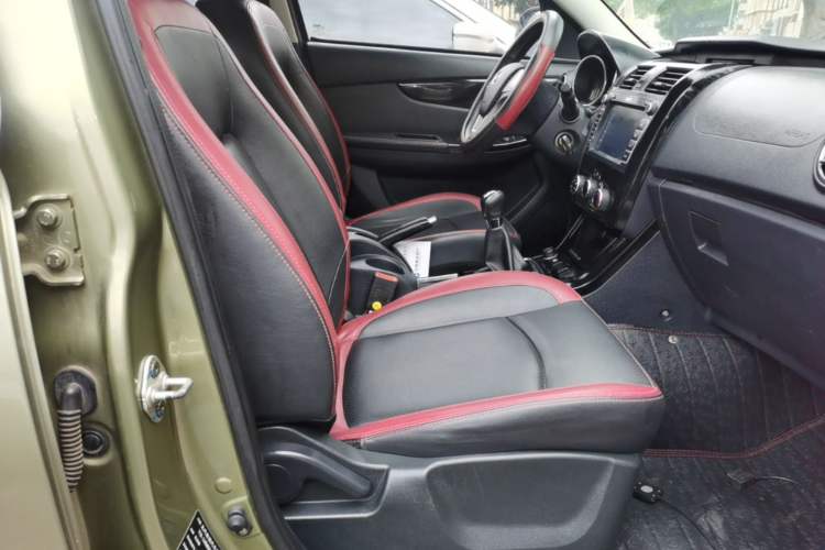 Used HYOSOW S3 2014 1.5L Comfort Version China IV Emission Standard Right Front Seat