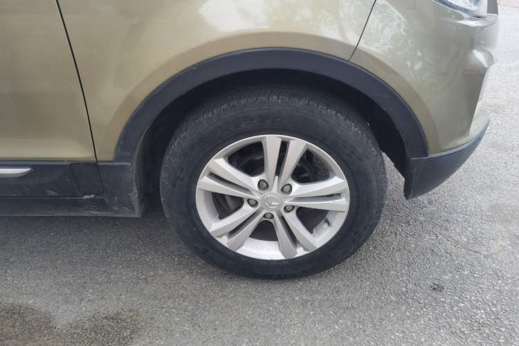 Used HYOSOW S3 2014 1.5L Luxury Version China IV Emission Standard Right Front Wheel Hub