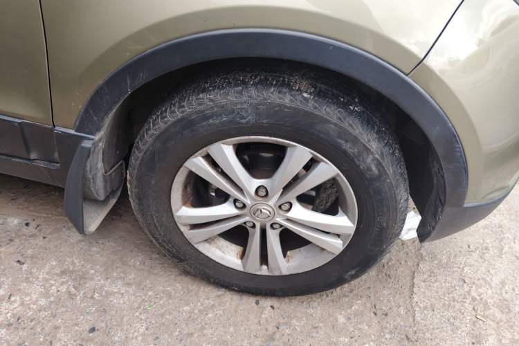 Used HYOSOW S3 2014 1.5L Comfort Version China IV Emission Standard Right Front Wheel Hub
