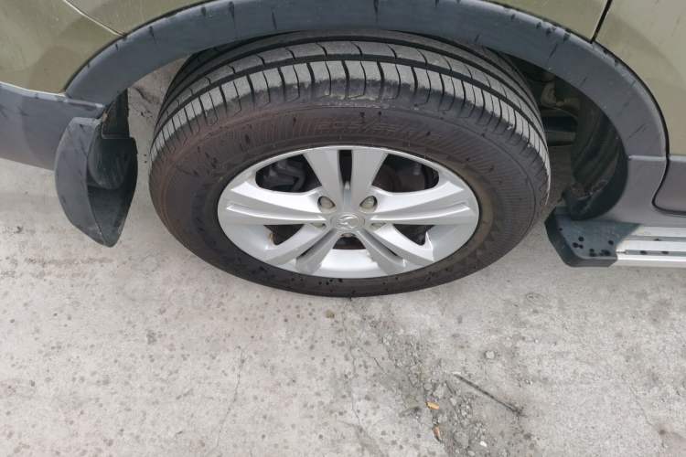 Used HYOSOW S3 2014 1.5L Luxury Version China IV Emission Standard Right Rear Wheel Hub