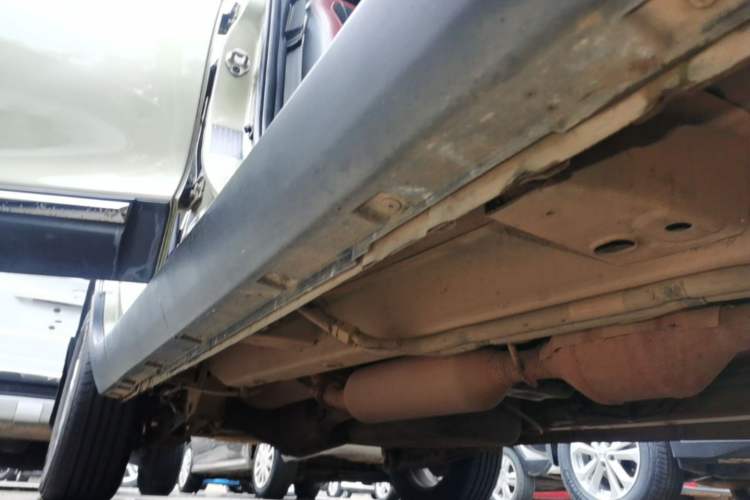 Used HYOSOW S3 2014 1.5L Comfort Version China IV Emission Standard Right Side Sill