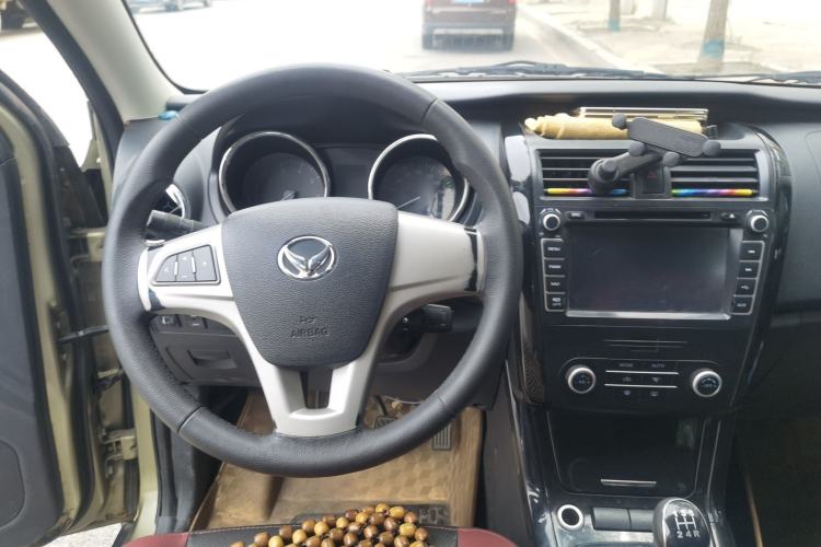 Used HYOSOW S3 2014 1.5L Luxury Version China IV Emission Standard Steering Wheel