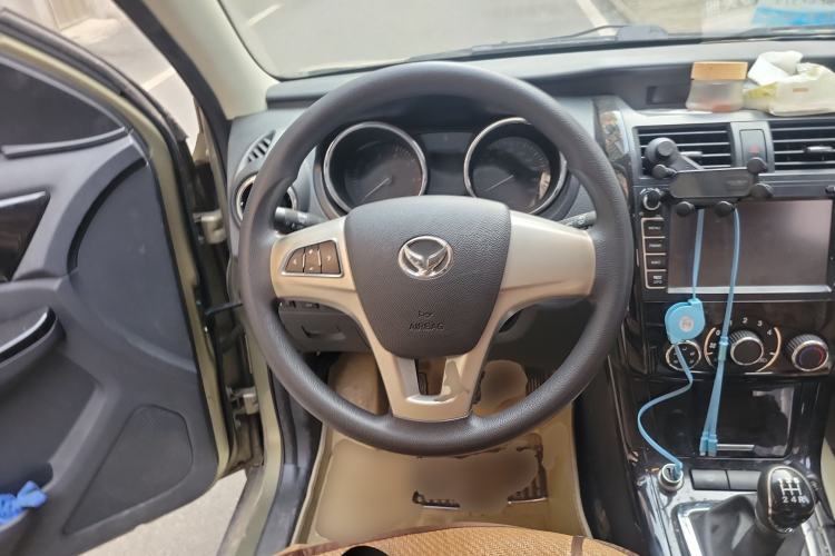 Used HYOSOW S3 2014 1.5L Comfort Version China IV Emission Standard Steering Wheel