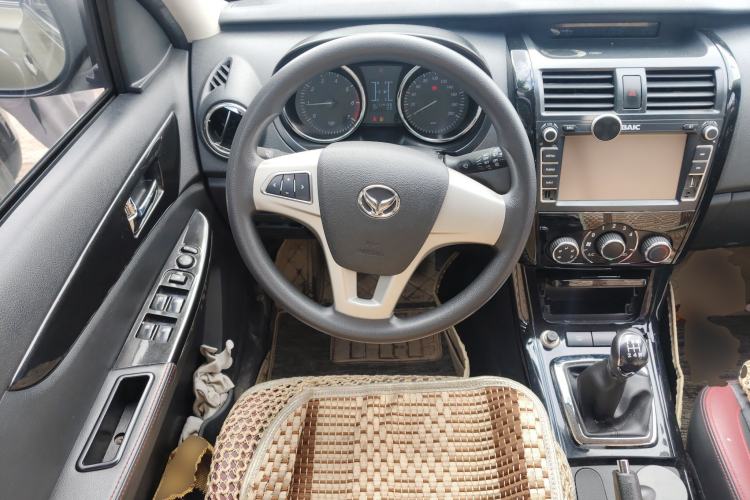Used HYOSOW S3 2014 1.5L Comfort Version China IV Emission Standard Steering Wheel