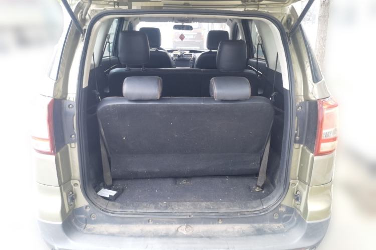 Used HYOSOW S3 2014 1.5L Luxury Version China IV Emission Standard Trunk