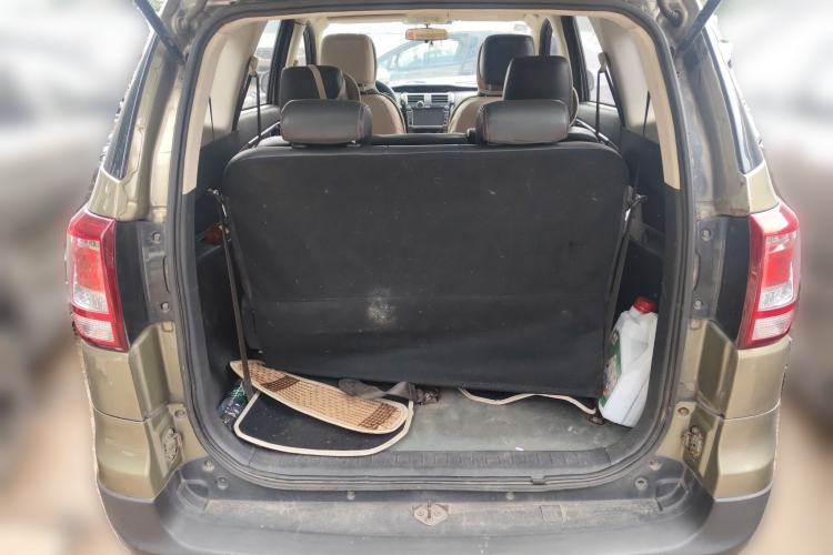 Used HYOSOW S3 2014 1.5L Comfort Version China IV Emission Standard Trunk