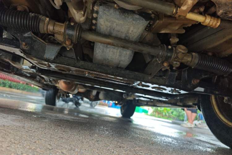 Used HYOSOW S3 2014 1.5L Comfort Version China IV Emission Standard Chassis Front