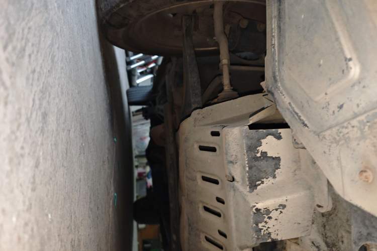 Used HYOSOW S3 2014 1.5L Comfort Version China IV Emission Standard Chassis Front Right