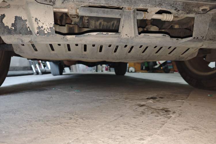 Used HYOSOW S3 2014 1.5L Comfort Version China IV Emission Standard Chassis Front