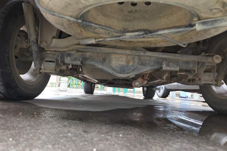 Used HYOSOW S3 2014 1.5L Comfort Version China IV Emission Standard Chassis Rear