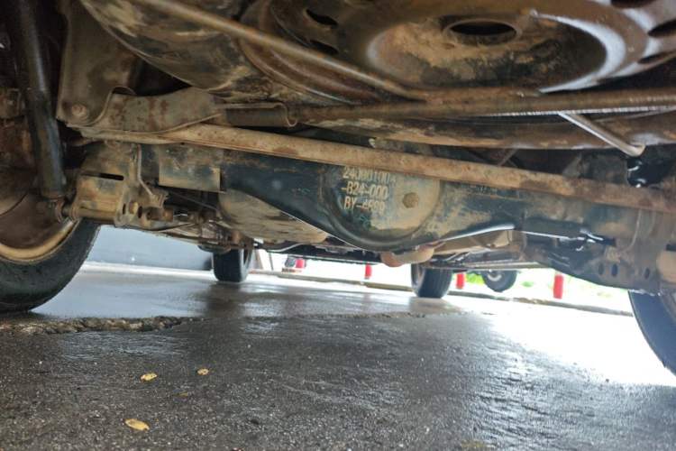 Used HYOSOW S3 2014 1.5L Comfort Version China IV Emission Standard Chassis Rear