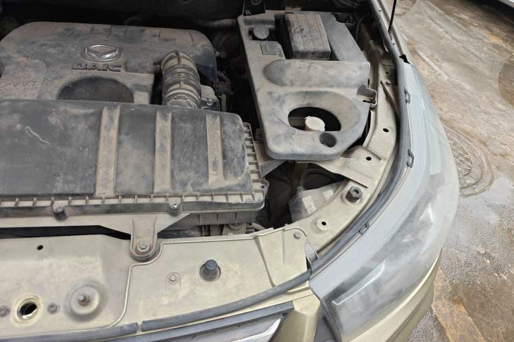 Used HYOSOW S3 2014 1.5L Comfort Version China IV Emission Standard Engine Bay Left