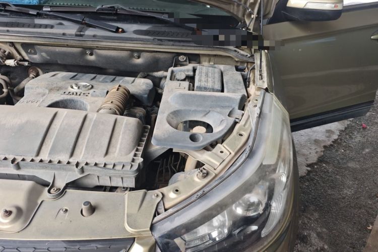 Used HYOSOW S3 2014 1.5L Comfort Version China IV Emission Standard Engine Bay Left