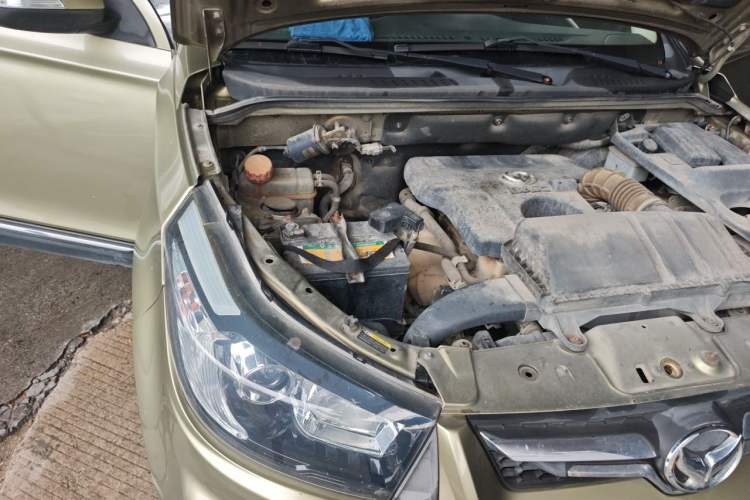 Used HYOSOW S3 2014 1.5L Comfort Version China IV Emission Standard Engine Bay Right