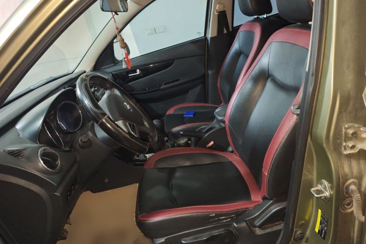 Used HYOSOW S3 2014 1.5L Comfort Version China IV Emission Standard Left Front Seat