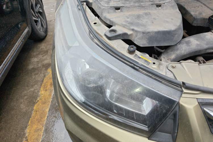 Used HYOSOW S3 2014 1.5L Comfort Version China IV Emission Standard Right Front Headlight