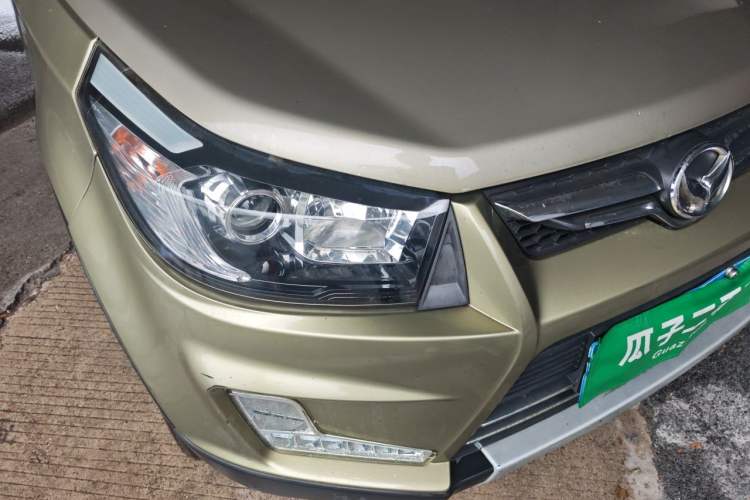 Used HYOSOW S3 2014 1.5L Comfort Version China IV Emission Standard Right Front Headlight