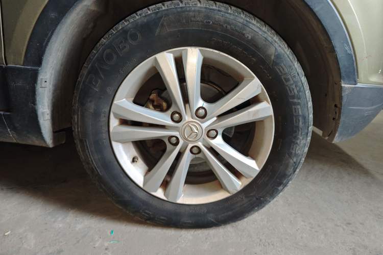 Used HYOSOW S3 2014 1.5L Comfort Version China IV Emission Standard Right Front Wheel Hub