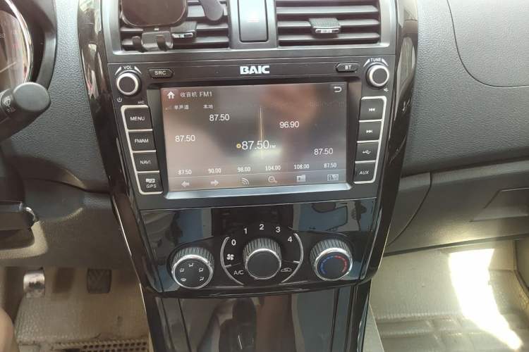 Used HYOSOW S3 2014 1.5L Comfort Version China IV Emission Standard Audio And AC Panel