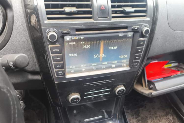 Used HYOSOW S3 2014 1.5L Luxury Version China IV Emission Standard Audio And AC Panel