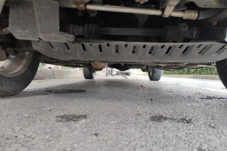 Used HYOSOW S3 2014 1.5L Luxury Version China IV Emission Standard Chassis Front