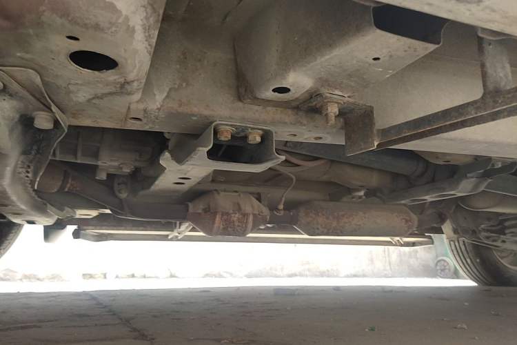 Used HYOSOW S3 2014 1.5L Comfort Version China IV Emission Standard Chassis Front Left