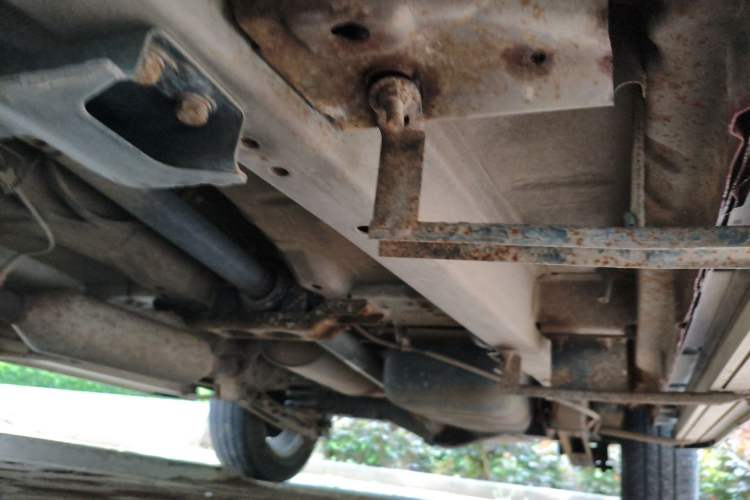 Used HYOSOW S3 2014 1.5L Comfort Version China IV Emission Standard Chassis Front Left