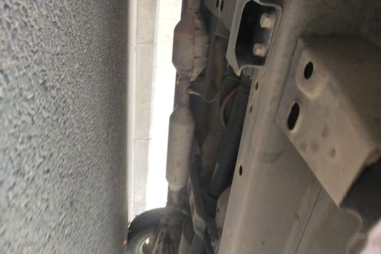 Used HYOSOW S3 2014 1.5L Comfort Version China IV Emission Standard Chassis Front Left