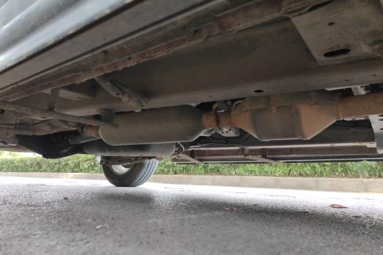 Used HYOSOW S3 2014 1.5L Luxury Version China IV Emission Standard Chassis Front Right