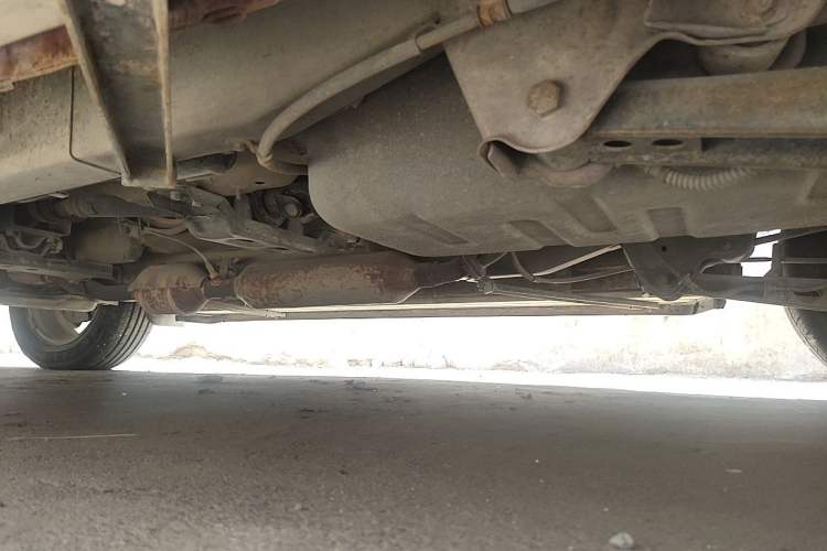 Used HYOSOW S3 2014 1.5L Comfort Version China IV Emission Standard Chassis Rear Left