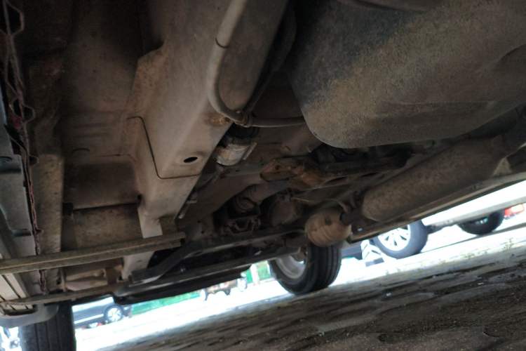 Used HYOSOW S3 2014 1.5L Comfort Version China IV Emission Standard Chassis Rear Left