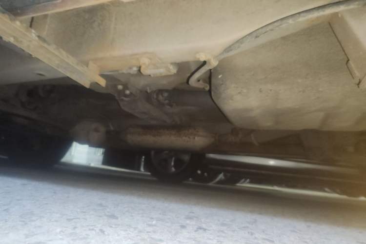 Used HYOSOW S3 2014 1.5L Comfort Version China IV Emission Standard Chassis Rear Left
