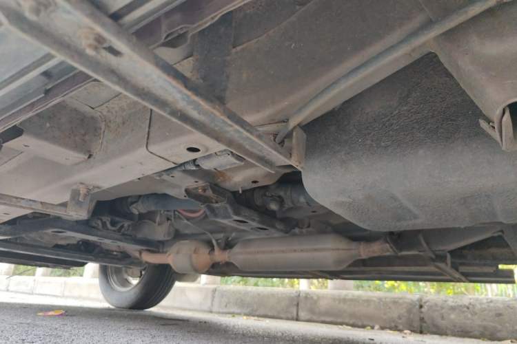 Used HYOSOW S3 2014 1.5L Luxury Version China IV Emission Standard Chassis Rear Left