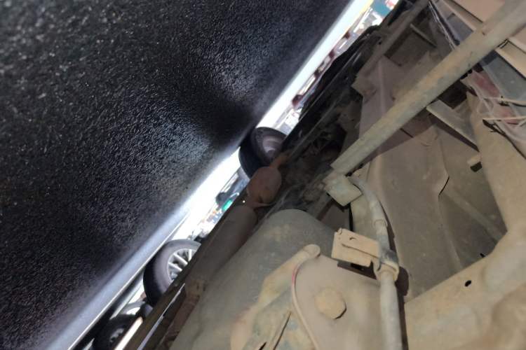 Used HYOSOW S3 2014 1.5L Luxury Version China IV Emission Standard Chassis Rear Left