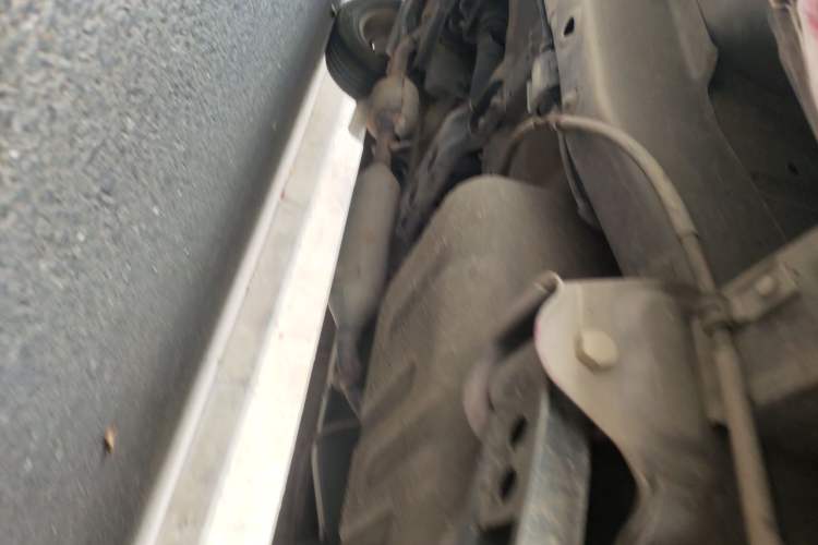 Used HYOSOW S3 2014 1.5L Comfort Version China IV Emission Standard Chassis Rear Left