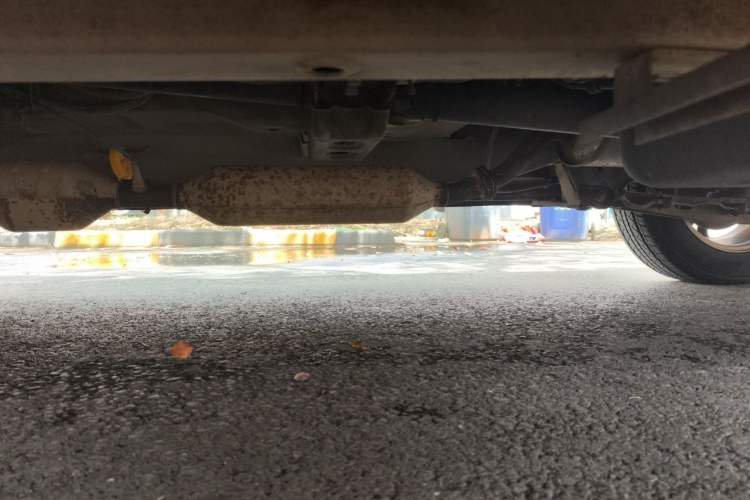Used HYOSOW S3 2014 1.5L Luxury Version China IV Emission Standard Chassis Rear
