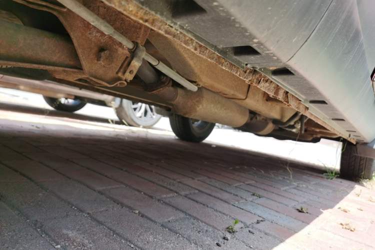 Used HYOSOW S3 2014 1.5L Luxury Version China IV Emission Standard Chassis Rear Right