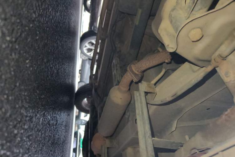 Used HYOSOW S3 2014 1.5L Luxury Version China IV Emission Standard Chassis Rear Right