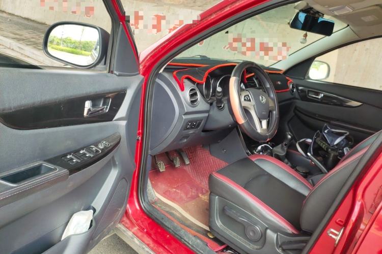 Used HYOSOW S3 2014 1.5L Comfort Version China IV Emission Standard Driver Seat