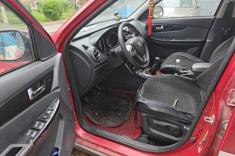 Used HYOSOW S3 2014 1.5L Comfort Version China IV Emission Standard Driver Seat