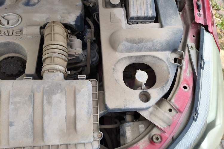 Used HYOSOW S3 2014 1.5L Comfort Version China IV Emission Standard Engine Bay Left