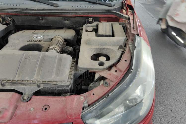 Used HYOSOW S3 2014 1.5L Luxury Version China IV Emission Standard Engine Bay Left