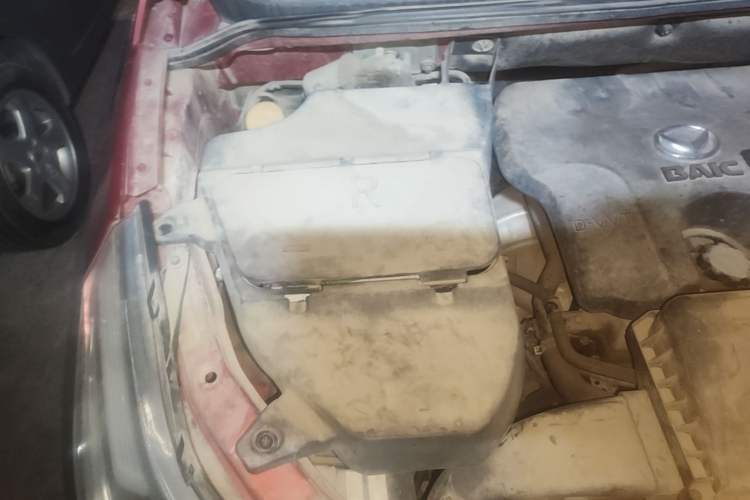 Used HYOSOW S3 2014 1.5L Comfort Version China IV Emission Standard Engine Bay Right